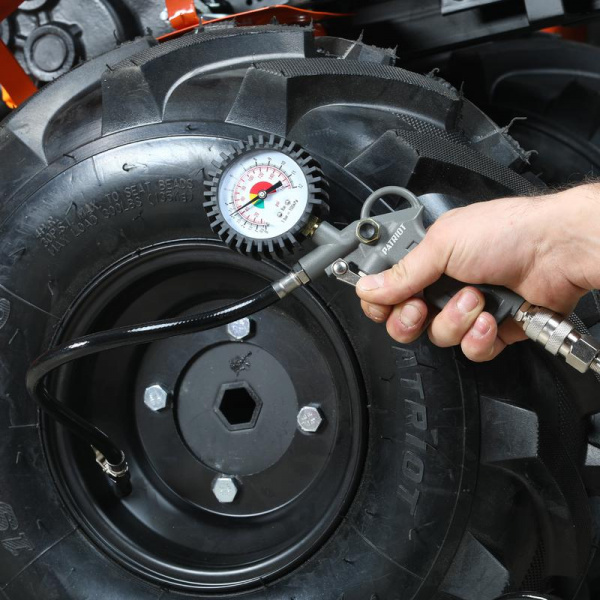 Пистолет для накачки шин GN 60D 400л/мин шланг 400мм манометр 63мм давл.: 10 бар быстросъем. PATRIOT 830901020